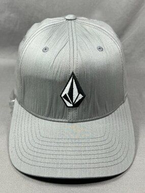 Volcom Full Stone Flexfit L/XL Hat Gray Pinstripe Skater Streetwear Ball Cap